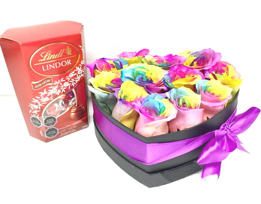 Caja Corazón con 12 Rosas Arcoíris y Bombones Lindor 200grs